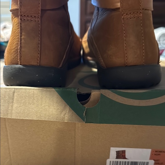 Women’s Chaco Brown Ankle Boots - Picture 5 of 8